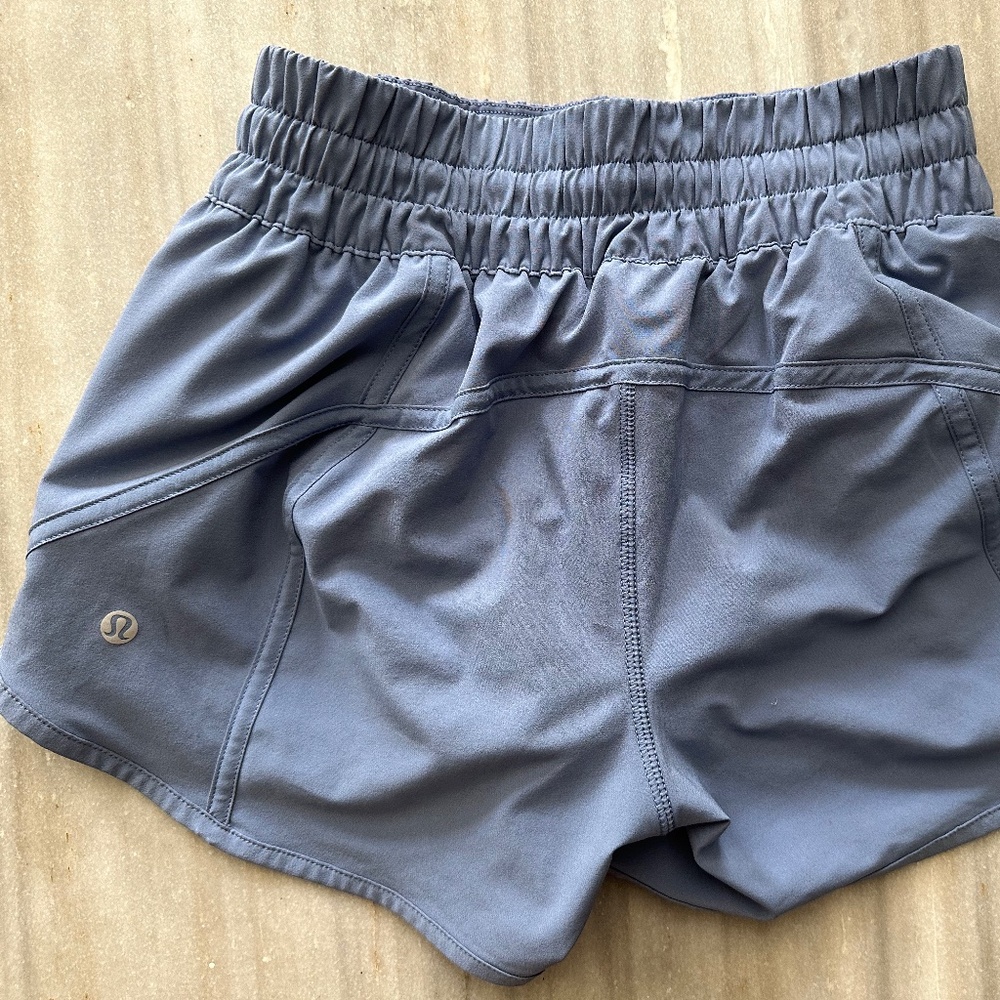 Lululemon Women's Tracker Short Size 4
